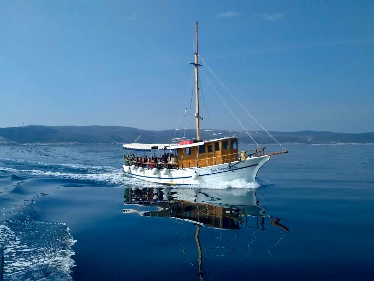 Tourists on MB Žižula
